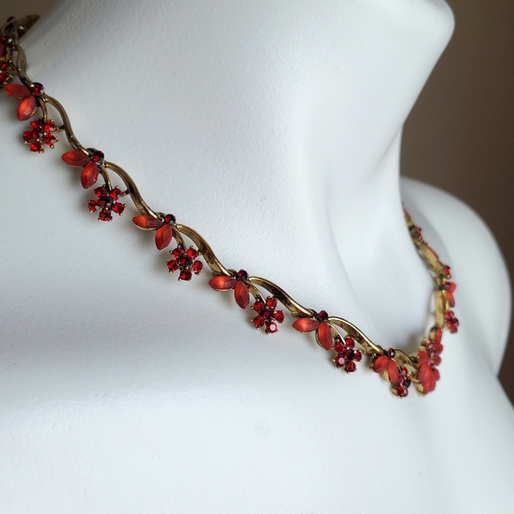 Red Rhinestone leaves vine necklace and Earrings Set - Picture 5 of 14